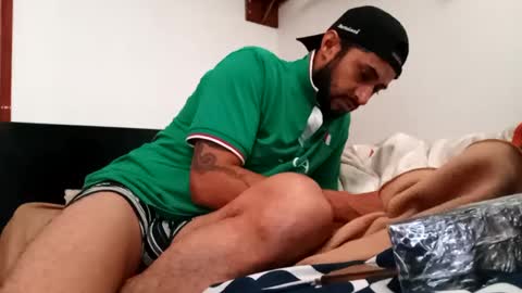 Snapshot of littlepornstars chatting on 8, 9, 2025 Kruger and girls online show from 8, 9, 2025