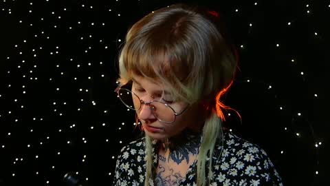 Niki  free tg channel with some photos gifs and info about streams  online show from 22, 12, 2024