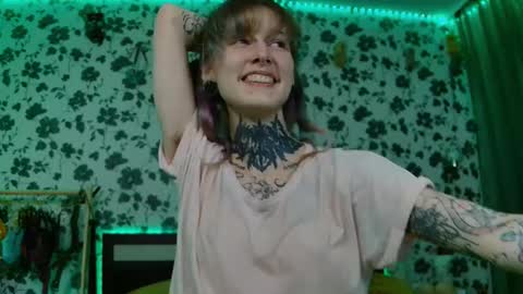 Niki  free tg channel with some photos gifs and info about streams  online show from 21, 9, 2025