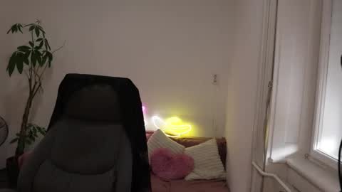 littlestellaspark online show from 27, 10, 2025