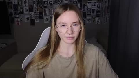 Snapshot of littlevildevil chatting on 6, 7, 2026 Eliana online show from 6, 7, 2026