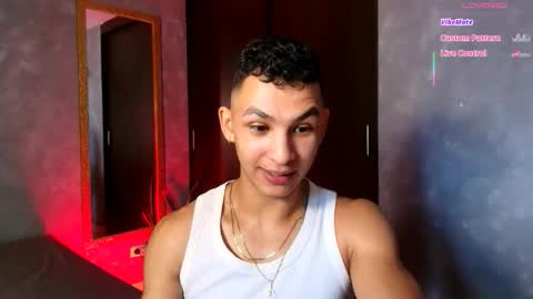 Snapshot of liuscast_22 chatting on 18, 12, 2025 Luis Castro online show from 18, 12, 2025