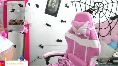 Katalina Novoa. online show from 30, 10, 2025