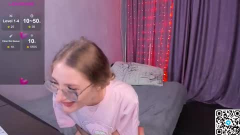 My name is Livy Nice to meet you  Thumbs up please its important online show from 28, 9, 2025