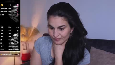 Snapshot of liz_devine chatting on 2, 1, 2025 liz online show from 2, 1, 2025