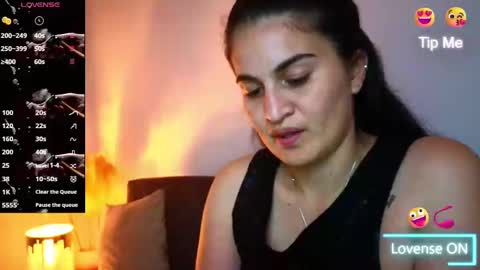 Snapshot of liz_devine chatting on 6, 3, 2025 liz online show from 6, 3, 2025