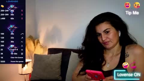 Snapshot of liz_devine chatting on 10, 3, 2025 liz online show from 10, 3, 2025