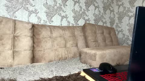 lizamartina online show from 13, 1, 2025