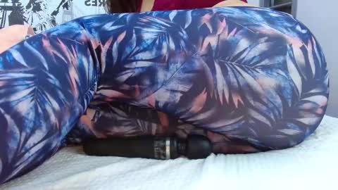 L I Z  E T H   online show from 5, 2, 2026