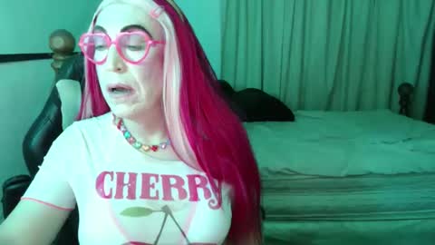 Lizi Chery Strawbery online show from 6, 4, 2026