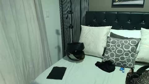 Snapshot of lizz_tender chatting on 10, 9, 2025 Lizz online show from 10, 9, 2025