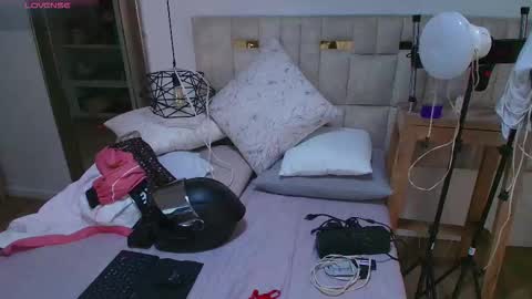 Snapshot of lizz_tender chatting on 20, 10, 2025 Lizz online show from 20, 10, 2025