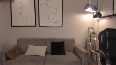 Lizzi  online show from 19, 2, 2026