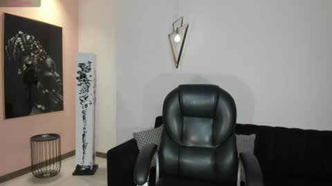 Lizzi  online show from 23, 2, 2026