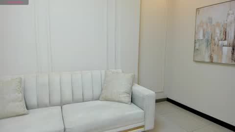 Lizzi  online show from 11, 4, 2026