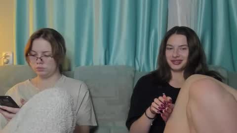 lizzi_muur online show from 4, 12, 2024