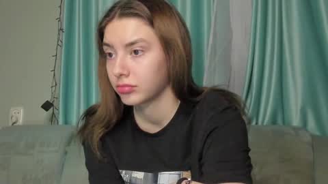 lizzi_muur online show from 19, 1, 2025