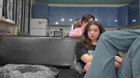 lizzi_muur online show from 12, 3, 2025