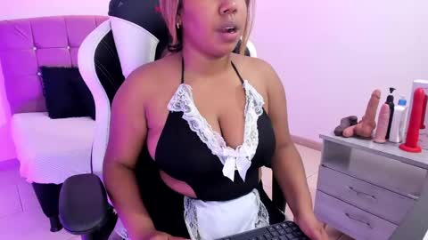 lizzie_williamss online show from 14, 4, 2026