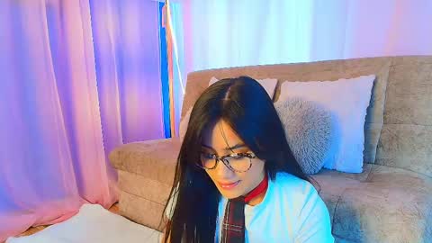 Snapshot of lizzy_kane chatting on 8, 5, 2026 lizzy_kane online show from 8, 5, 2026