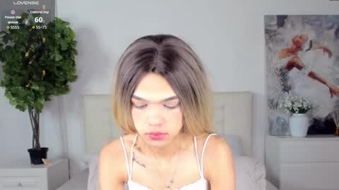 lizzydelrey online show from 4, 4, 2026