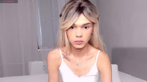 Snapshot of lizzydelrey chatting on 12, 7, 2026 lizzydelrey online show from 12, 7, 2026