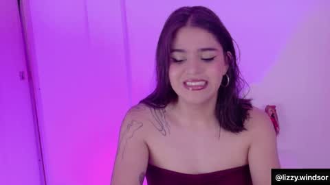 Snapshot of lizzywindsor chatting on 7, 2, 2026 lizzywindsor online show from 7, 2, 2026