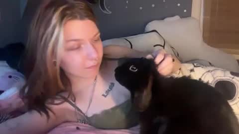 lizzybunny online show from 22, 1, 2025