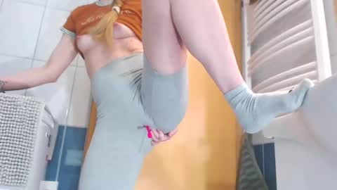 Snapshot of llovers4u2 chatting on 19, 2, 2025 Eliza and  Betty online show from 19, 2, 2025