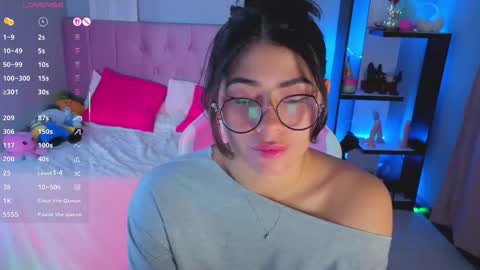 Snapshot of loaluxury chatting on 9, 11, 2025 Pamela online show from 9, 11, 2025