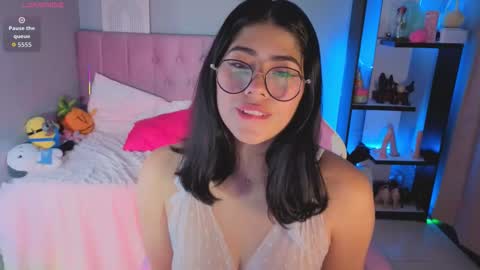 Snapshot of loaluxury chatting on 25, 11, 2025 Pamela online show from 25, 11, 2025