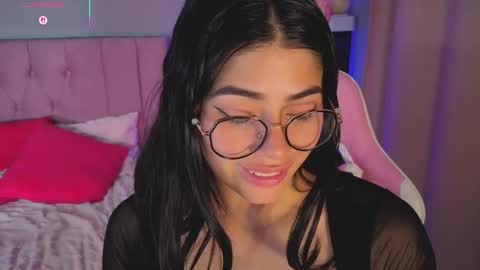 Snapshot of loaluxury chatting on 4, 12, 2025 Pamela online show from 4, 12, 2025