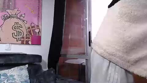 lobocruzlatino online show from 4, 2, 2025