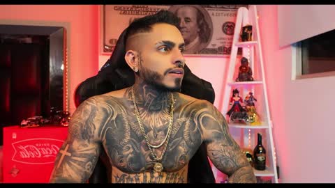 logan_hugh8 online show from 27, 12, 2024