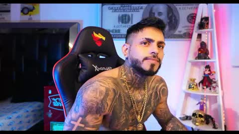 logan_hugh8 online show from 3, 3, 2025