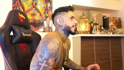 logan_hugh8 online show from 2, 10, 2025