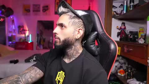 logan_hugh8 online show from 1, 4, 2026