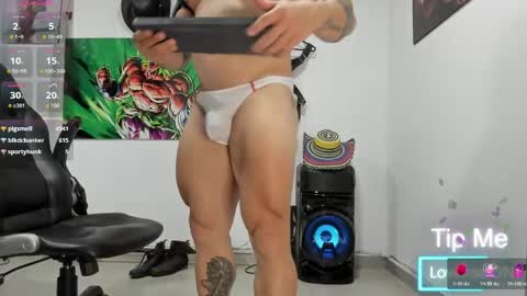 Snapshot of logan_whitters01 chatting on 10, 5, 2026 LOGAN WHITTERS online show from 10, 5, 2026
