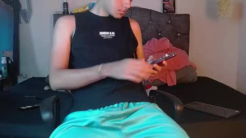 Snapshot of logan_willyams_ chatting on 19, 10, 2025 logan_willyams_ online show from 19, 10, 2025