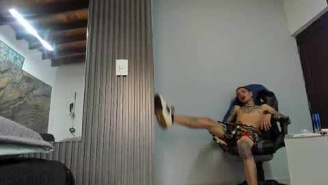 Snapshot of logan_wollff chatting on 23, 5, 2026 logan_wollff online show from 23, 5, 2026