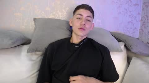 Loganfoster  online show from 2, 12, 2025