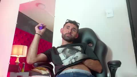 loganfoxx_ online show from 26, 6, 2026