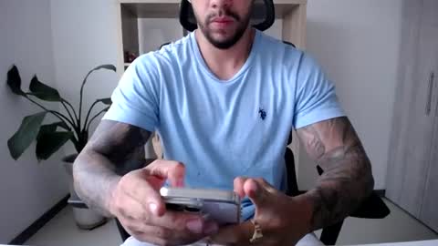 Snapshot of loganhod chatting on 1, 7, 2026 Logan Wolfp online show from 1, 7, 2026