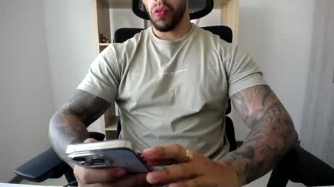 Snapshot of loganhod chatting on 22, 7, 2026 Logan Wolfp online show from 22, 7, 2026