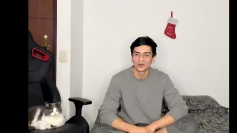 Snapshot of logannick chatting on 17, 12, 2024 Logan online show from 17, 12, 2024