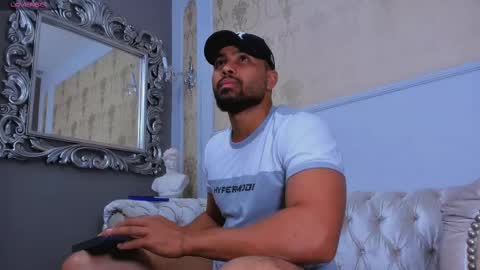 Snapshot of logansimmons chatting on 6, 10, 2025 U can call me Logan online show from 6, 10, 2025