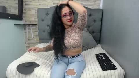 Snapshot of lola__black chatting on 17, 7, 2026 L O L A online show from 17, 7, 2026