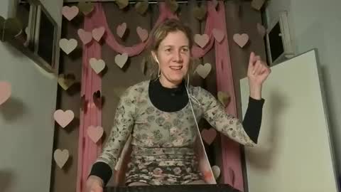 lola_belgium online show from 9, 2, 2026