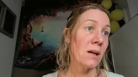 Snapshot of lola_belgium chatting on 7, 5, 2026 lola_belgium online show from 7, 5, 2026
