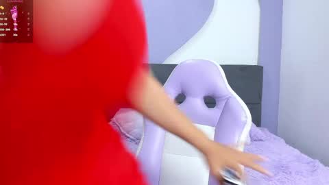 lola_sweeet18 online show from 18, 5, 2026